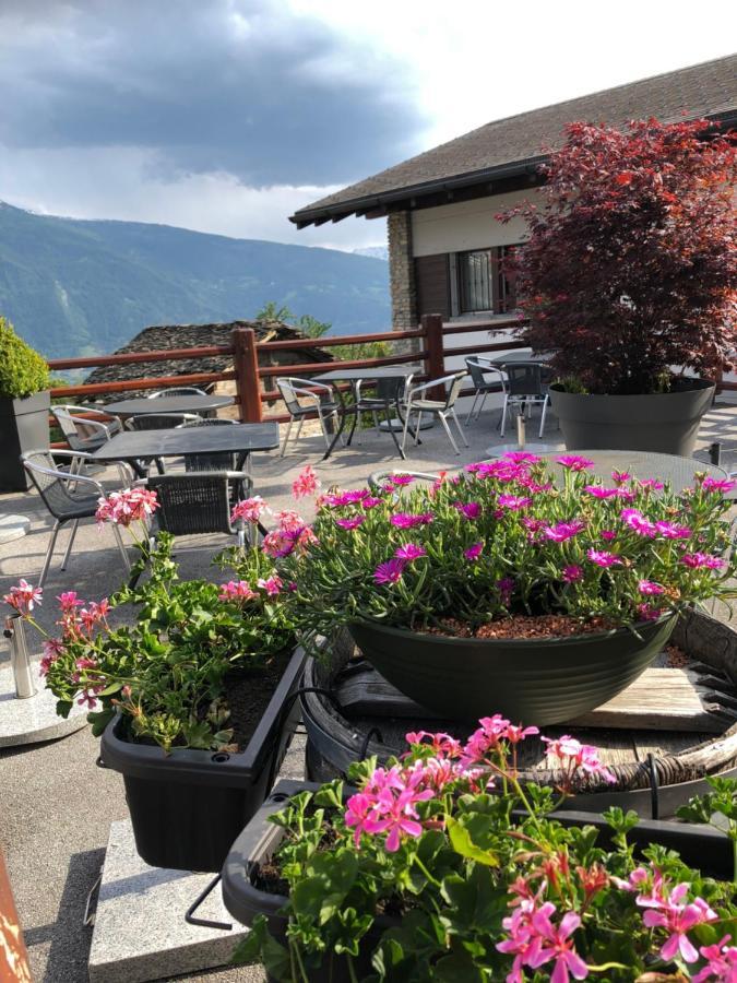 Cafe Cher-Mignon Et Chambres D'Hotes Chermignon-d'en Haut エクステリア 写真